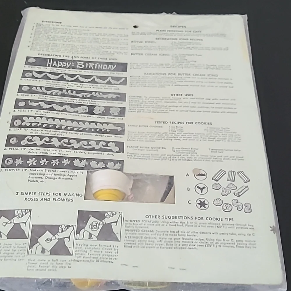 Vintage cake decorating kit